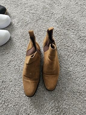 Men's Suede Chelsea Boots in Tan